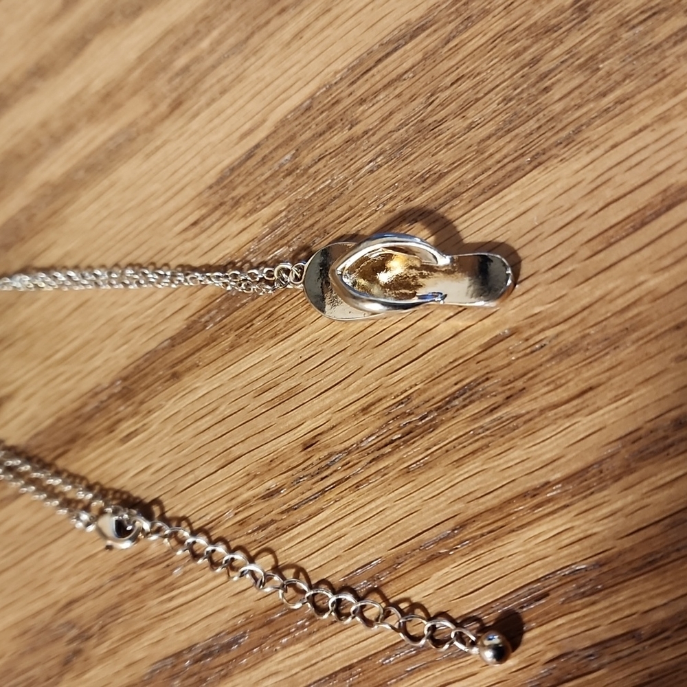 FLIP-FLOP Necklace